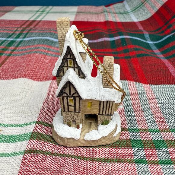 david winter cottages Other - FRED'S HOME David Winter Cottages Christmas Ornament - John Hine Studios